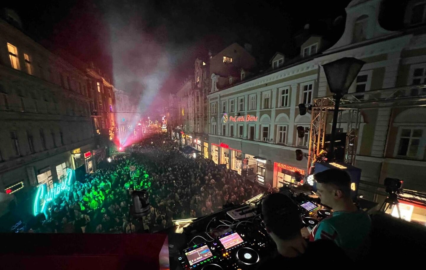 Layla Benitez zatvorila SFF uz spektakl na otvorenom